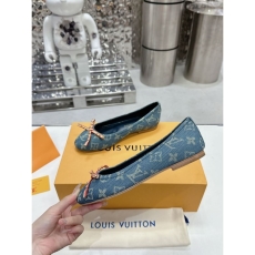 Louis Vuitton Flat Shoes